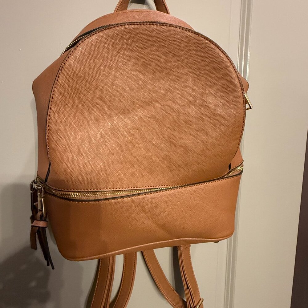 La Terre Backpack Women’s Brown Leather Adjustable Strap Outdoor Travel College